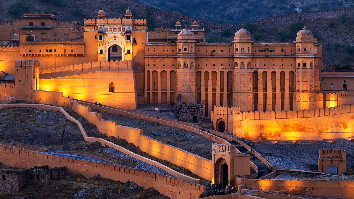 Amer Fort in Jaipur at dusk